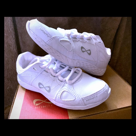 nfinity rival cheer shoes